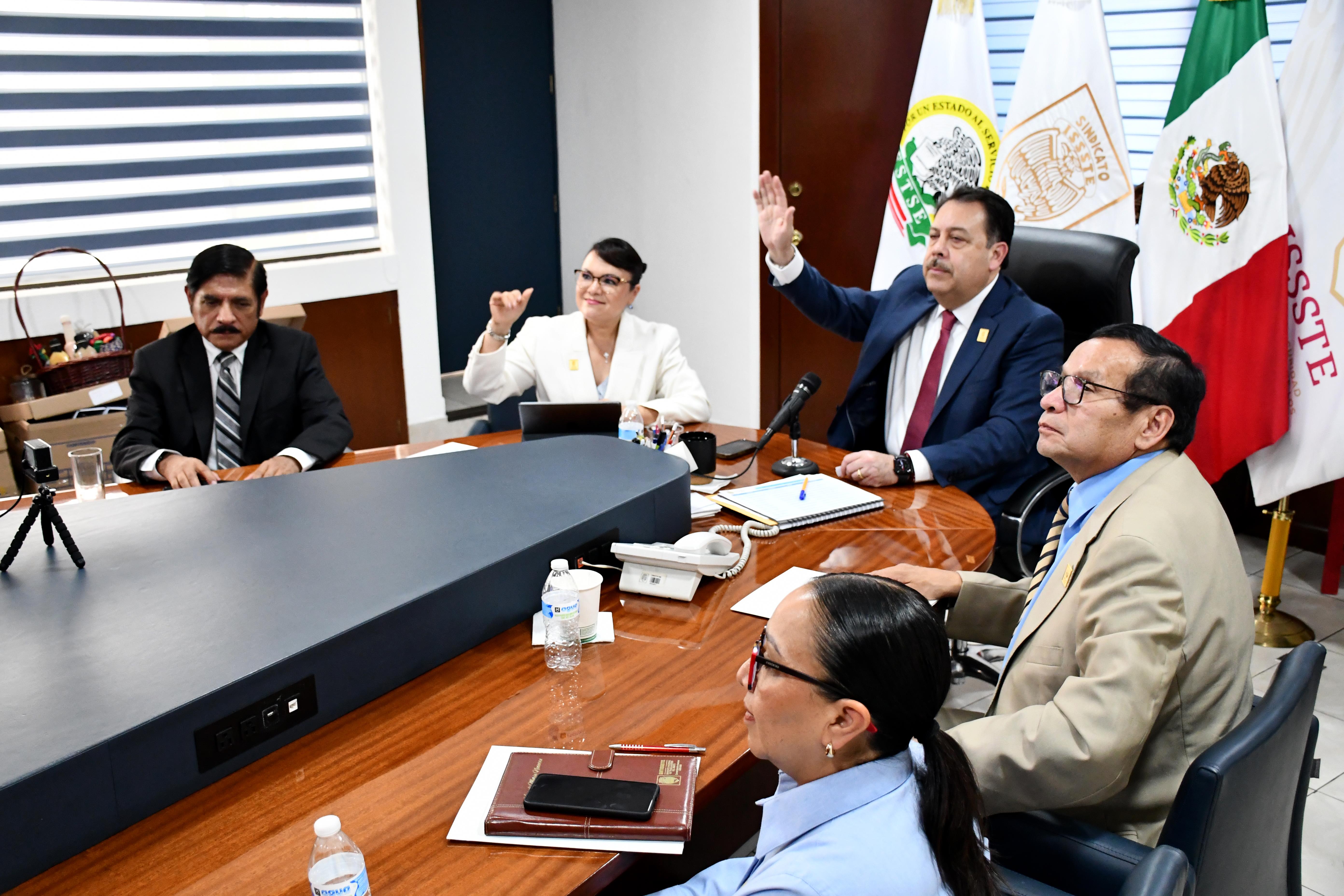  Reunión de Trabajo a distancias con los 49 Secretarios Generales Seccionales del SNTISSSTE